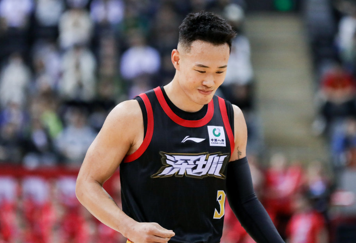 星空体育登录入口-CBA本季三分本土首人：贺希宁狂轰101三分 成深圳+中国男篮大腿